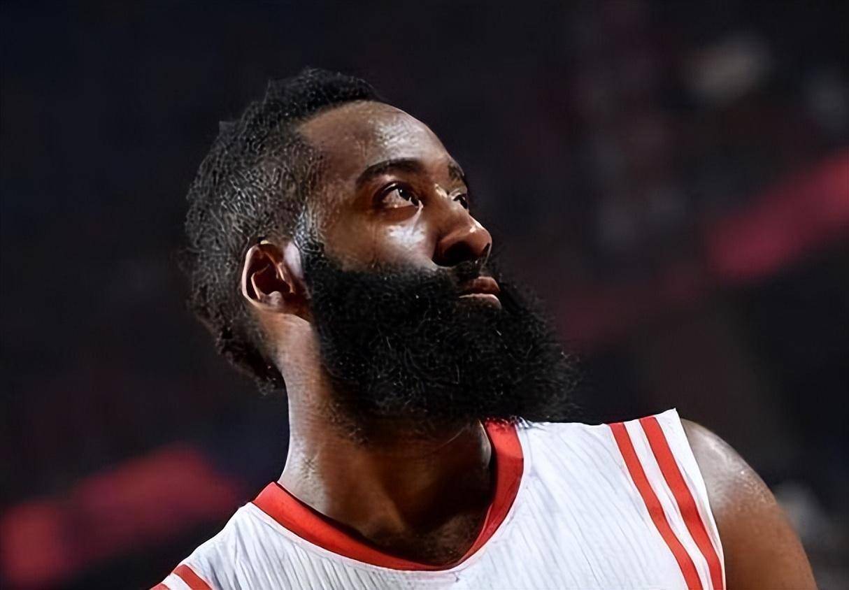 哈登在瑞士队比赛中重返赛场,反败为胜引发热议! 哈登在瑞士队比赛中重返赛场,反败为胜引发热议!